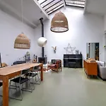 Bright Loft In The 20Th Arr Of Paris - Welkeys